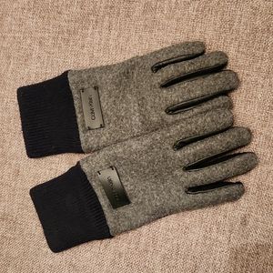 Calvin Klein women's winter gloves Color Black/Gray Size S